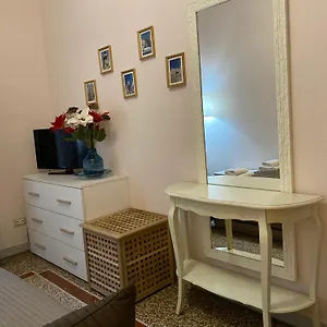 Appartamento Emi House Re Di Roma, Affitto Turistico